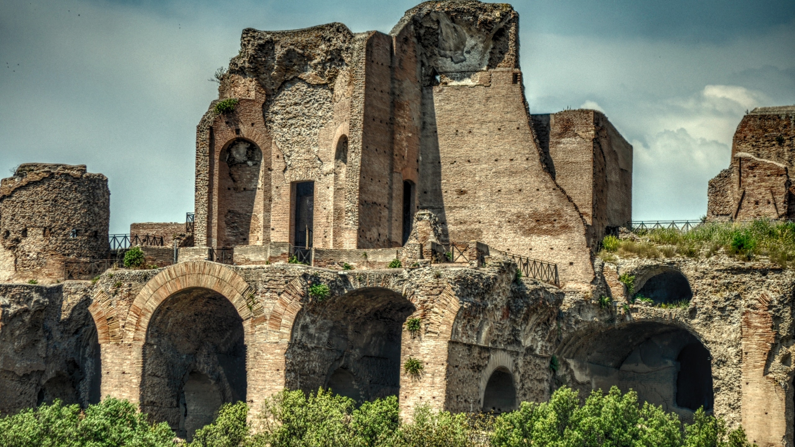 italian-building-italy-destroyed.jpg